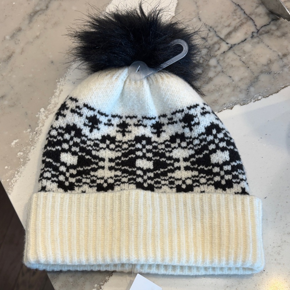 NWT Loft Fair Isle Pom Pom Hat/Beanie White/Black One Size